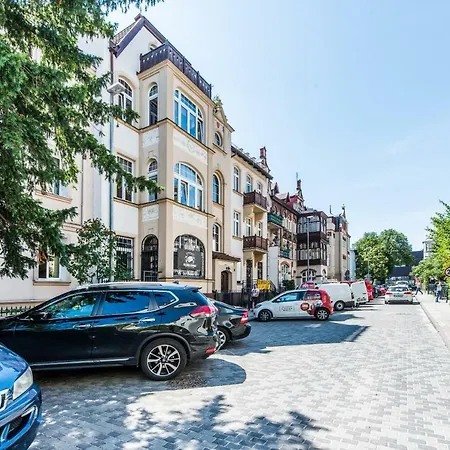 Gustowny Victus Z 2 Sypialniami By Renters * Sopot